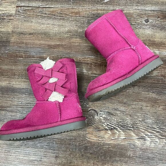 Koolaburra by UGG Kid’s Pink Victoria Short Raspberry Rose Size 7 - Picture 2 of 8